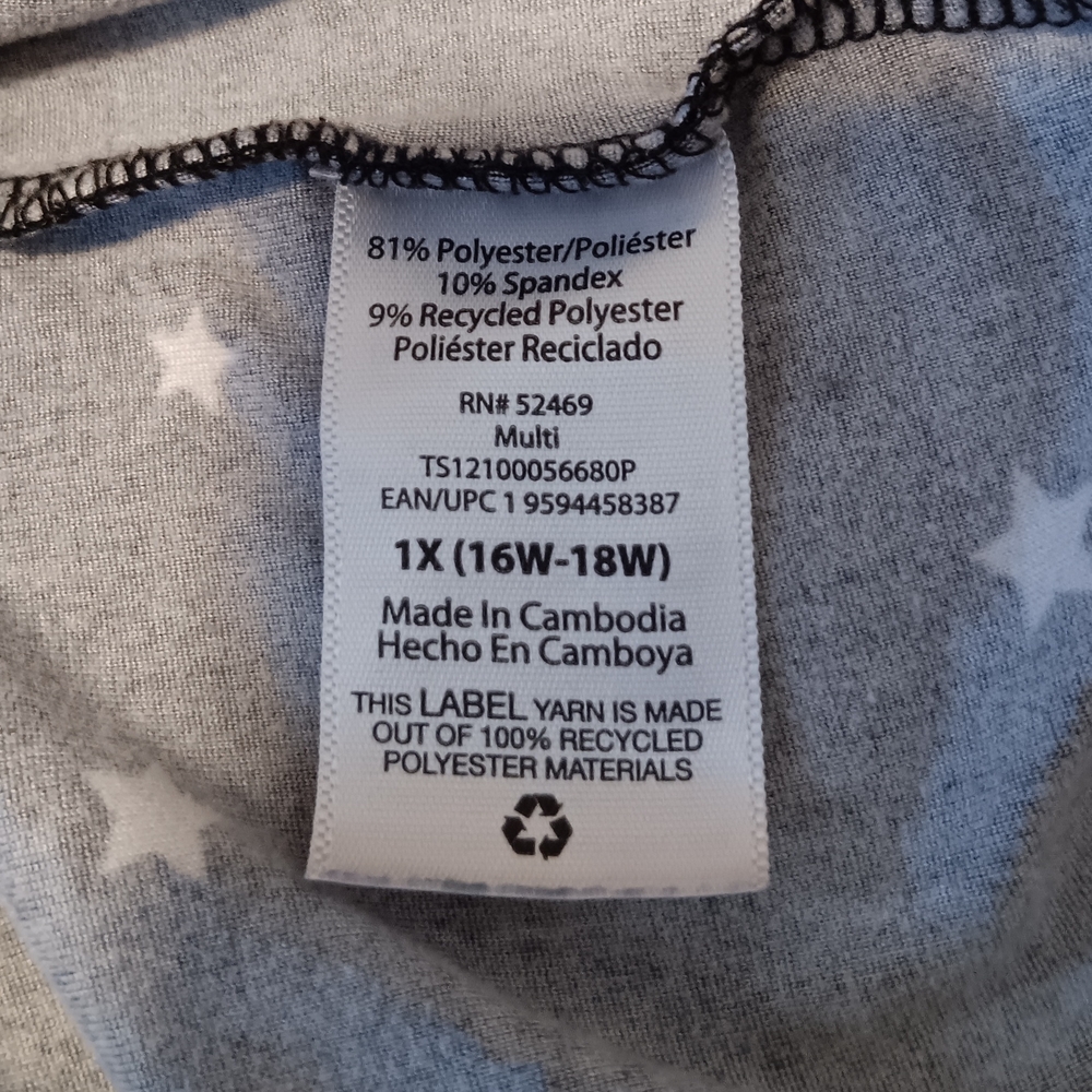 Terra & Sky Black Star Pattern Capri Leggings - Picture 8 of 9